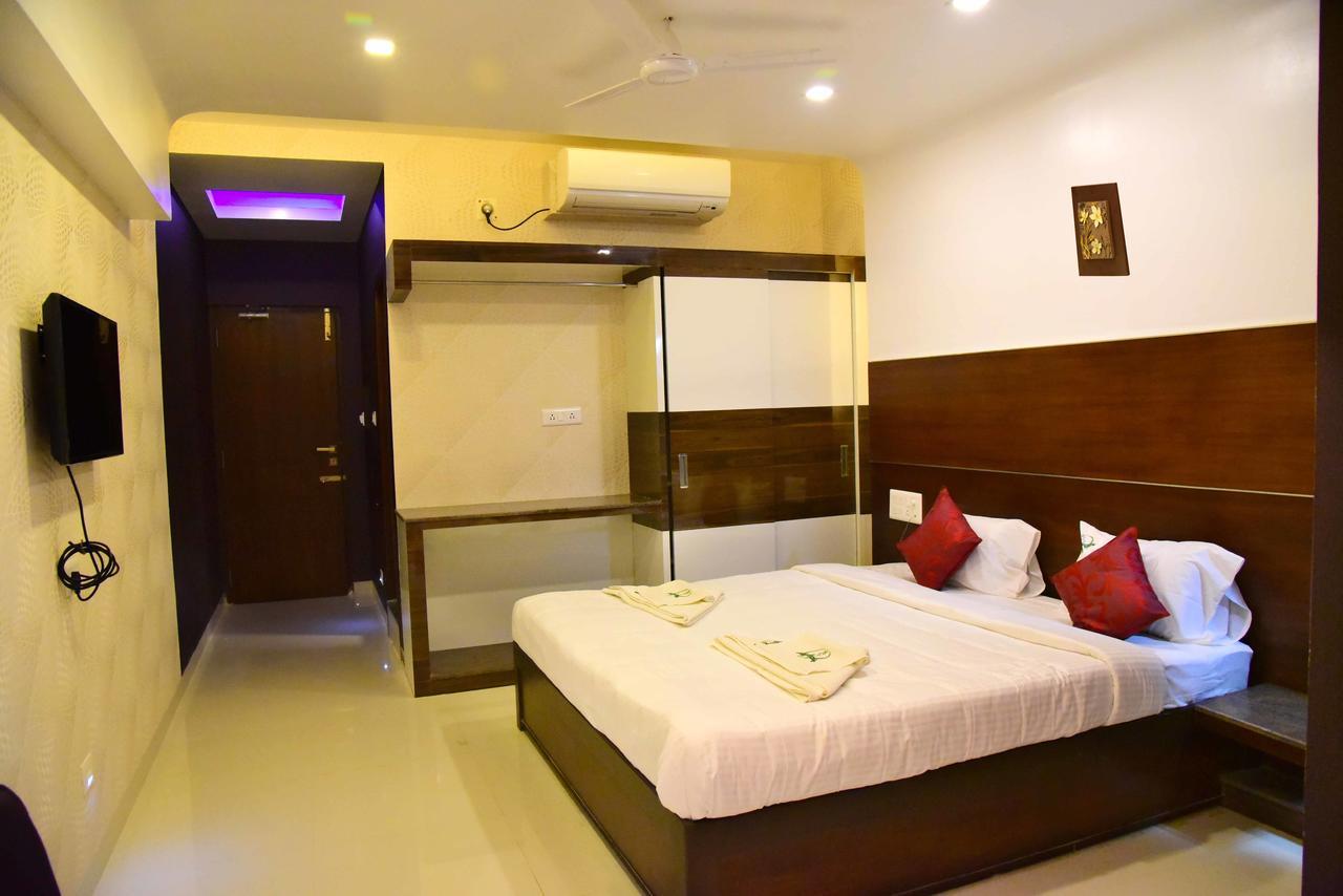 Hotel Sumith Palace Pondichéry Extérieur photo